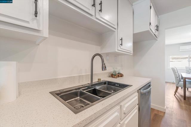 Image 14 of 36 For 2805 D Street