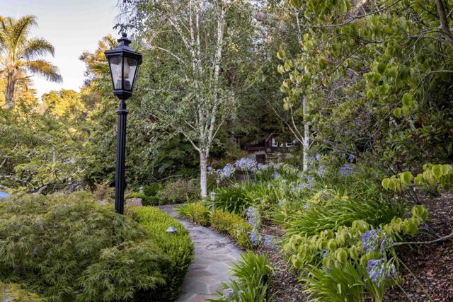 976 Laurel Glen Drive, Palo Alto CA: https://media.crmls.org/mediaz/2b6dac00-19cb-4827-8e47-057274bfa951.jpg