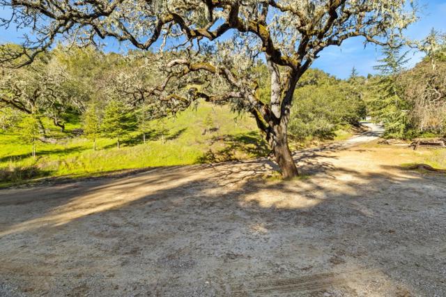 4 El Vanada Road, Redwood City CA: https://media.crmls.org/mediaz/2b6e6b00-499d-410c-a738-f943c5478fde.jpg