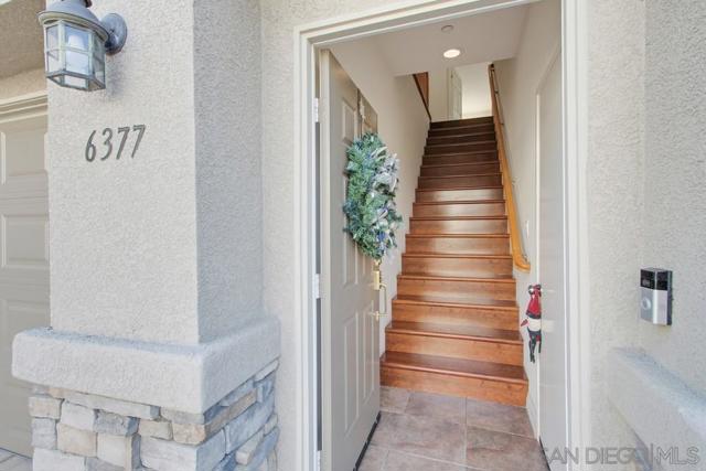 6377 Alexandri Cir, Carlsbad CA: https://media.crmls.org/mediaz/2b6f01dc-1062-40d7-8d1f-e87b4c637f3a.jpg