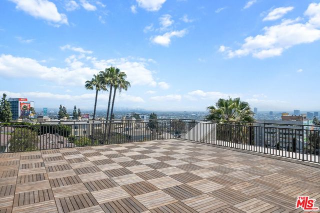 1230 Horn Avenue, West Hollywood CA: https://media.crmls.org/mediaz/2b6f479a-c349-42ed-a449-7bd02185bcd8.jpg