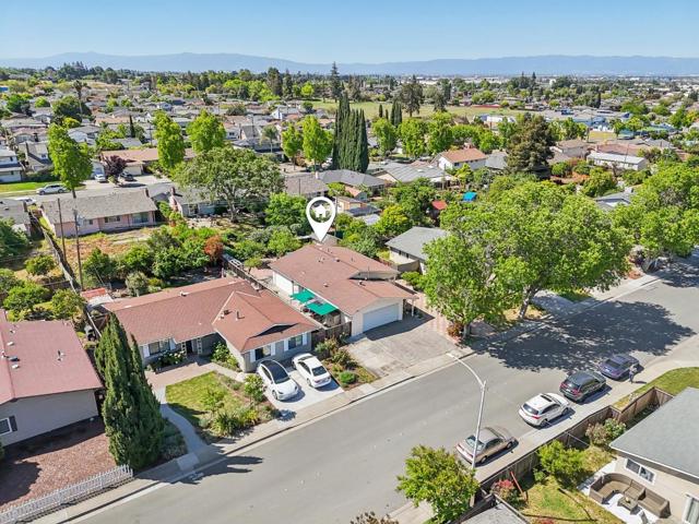 1672 Edsel Drive, Milpitas CA: https://media.crmls.org/mediaz/2b6fa4fa-dd1d-44c3-bb74-00a4d3e6acd3.jpg