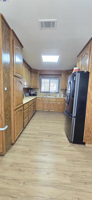 1661 Minnesota St, Fairfield CA: https://media.crmls.org/mediaz/2b6fd2d2-5359-4784-80d2-ea272700cf20.jpg