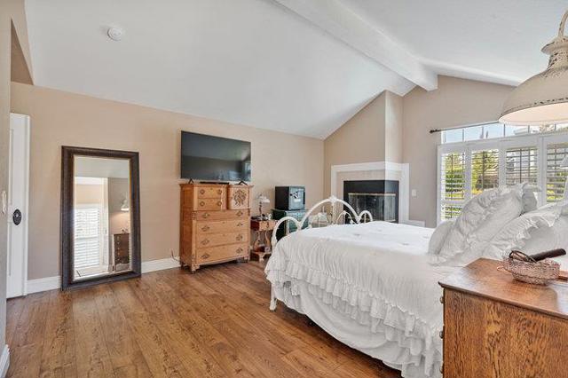 120 Tierra Del Sol, Hollister CA: https://media.crmls.org/mediaz/2b700633-8683-4b3b-8e0b-b4bc0c2739a8.jpg