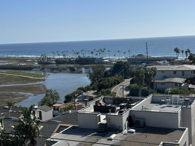 2510 MONTGOMERY AVE, Cardiff by the Sea CA: https://media.crmls.org/mediaz/2b702e1f-54d8-49b8-8247-544aad67a03f.jpg