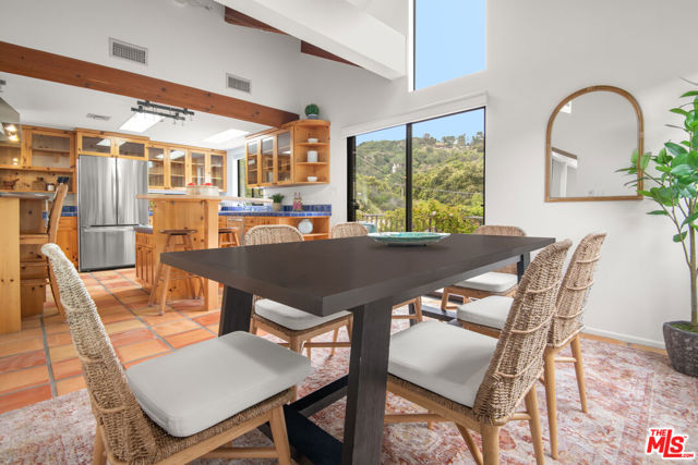 1639 Oak Drive, Topanga CA: https://media.crmls.org/mediaz/2b709b25-dc78-4b11-a688-671f2a672953.jpg