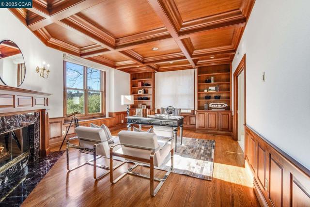 2420 Diablo Lakes Ln, Diablo CA: https://media.crmls.org/mediaz/2b70eaf0-ec22-491f-a125-4c19c94f2153.jpg