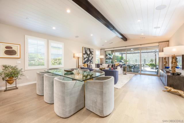 8112 Auberge Cir, San Diego CA: https://media.crmls.org/mediaz/2b7178e9-50d9-4722-a549-05ba11b4c704.jpg