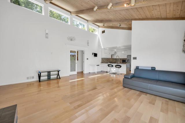 30 Bluebell Lane, Hillsborough CA: https://media.crmls.org/mediaz/2b72a734-6552-44db-9c3a-a1ef5d4e34d2.jpg