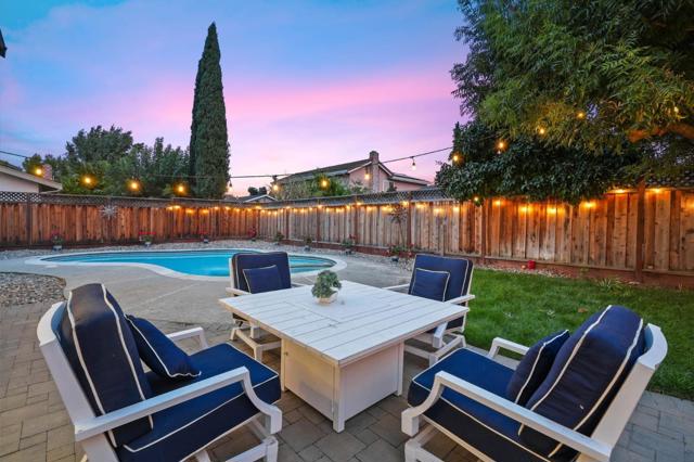 Image 6 of 69 For 458 Delridge Drive