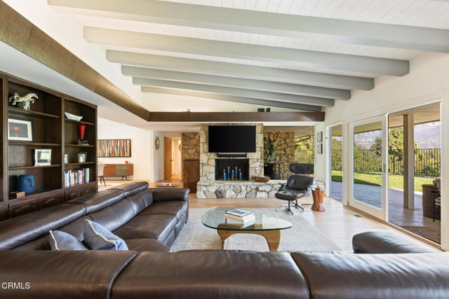 3608 Hampstead Road, La Canada Flintridge CA: https://media.crmls.org/mediaz/2b74aa36-d737-4ba8-ac8c-047f3d209e94.jpg