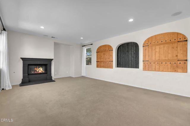 Detail Gallery Image 13 of 64 For 821 Somera Ct, Simi Valley,  CA 93065 - 5 Beds | 4/1 Baths