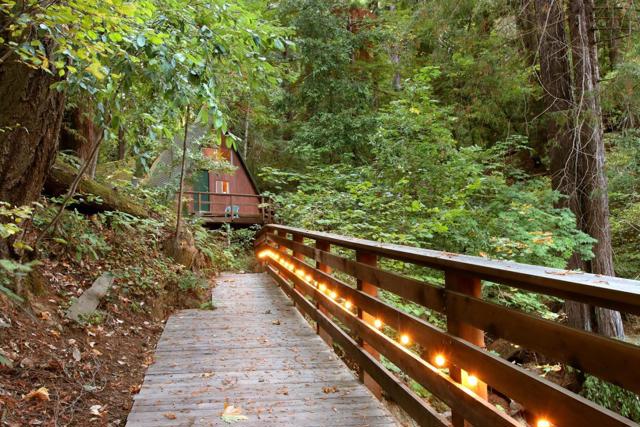 16770 Redwood Lodge Road, Los Gatos CA: https://media.crmls.org/mediaz/2b771a4e-0521-4a62-943f-c86aa17993f9.jpg