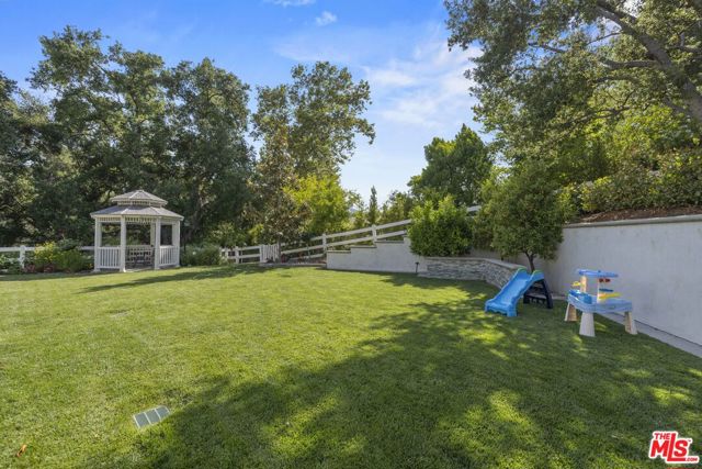 25730 Sand Canyon Road, Santa Clarita CA: https://media.crmls.org/mediaz/2b77b996-5e60-4f86-b6b7-43c8106c9460.jpg