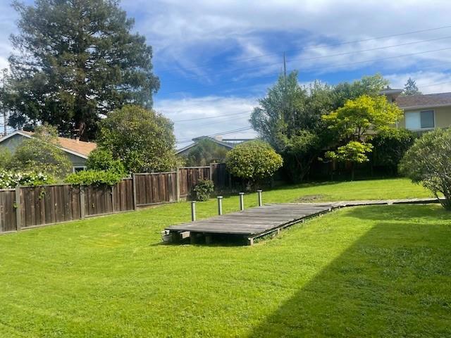 735 Alameda De Las Pulgas, Redwood City CA: https://media.crmls.org/mediaz/2b77ff53-f213-49ef-a8dd-75f3f561c879.jpg
