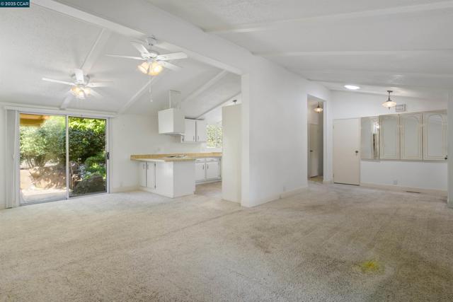 1201 Monument Blvd, Concord CA: https://media.crmls.org/mediaz/2b7970e3-bfaa-4068-80c2-fdfda898b109.jpg