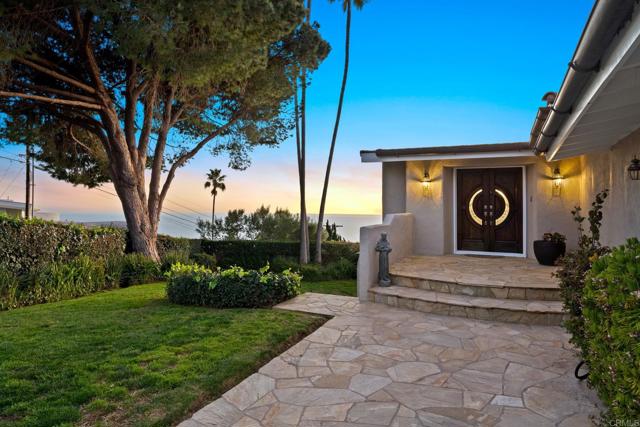 6130 Terryhill Drive, La Jolla CA: https://media.crmls.org/mediaz/2b7a2d6e-8adf-48f1-82b2-3bb8e640416a.jpg