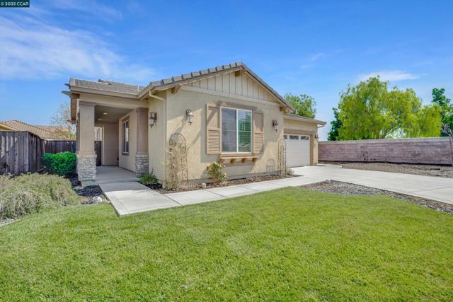 8275 Brookhaven Cir, Discovery Bay CA: https://media.crmls.org/mediaz/2b7ade5f-07e3-48d3-b458-ea7ad627c927.jpg