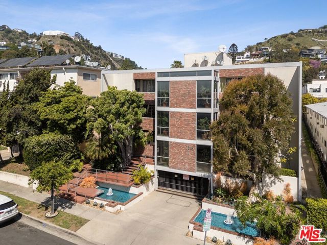 7949 Selma Avenue, Los Angeles CA: https://media.crmls.org/mediaz/2b7af851-f026-46d1-8988-845222f8a538.jpg