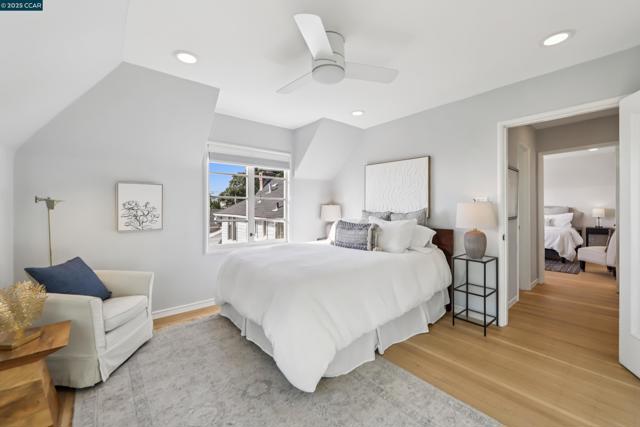 680 Grizzly Peak Blvd, Berkeley CA: https://media.crmls.org/mediaz/2b7b837f-d457-41fe-8854-a14596fc04f1.jpg
