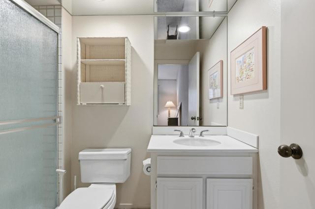 28095 Barn Way, Carmel CA: https://media.crmls.org/mediaz/2b7bb1f9-e0d1-4c88-b5f4-ba45e1bb6af3.jpg