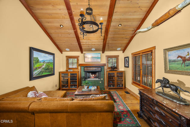 307 San Pascual Avenue, South Pasadena CA: https://media.crmls.org/mediaz/2b7bc77d-ef11-4495-8a83-062650957ea5.jpg
