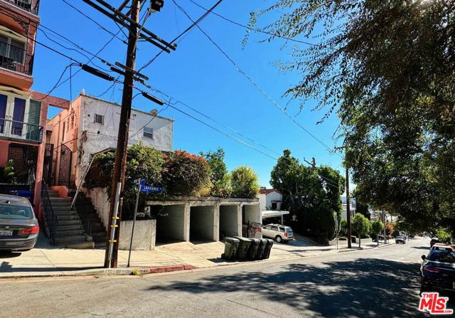 1238 Larrabee Street photo 2