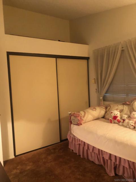 2552 Wind River Rd, El Cajon CA: https://media.crmls.org/mediaz/2b7c71b8-1619-44ef-b6f1-3f9b540b66f8.jpg
