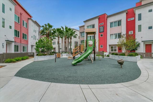 428 Whistler Place, San Jose CA: https://media.crmls.org/mediaz/2b7d5224-2cdc-408e-9db1-415413d53be1.jpg