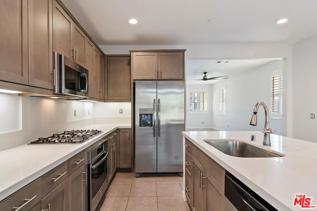 291 Santa Susana Road, Camarillo CA: https://media.crmls.org/mediaz/2b7d687b-1183-42ad-b3ff-12acb89f90b9.jpg