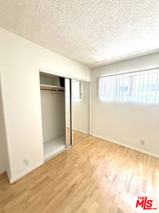 1434 Princeton St, Santa Monica CA: https://media.crmls.org/mediaz/2b7ec26b-d964-4cf6-b5b1-a5dcc9ddc6ca.jpg