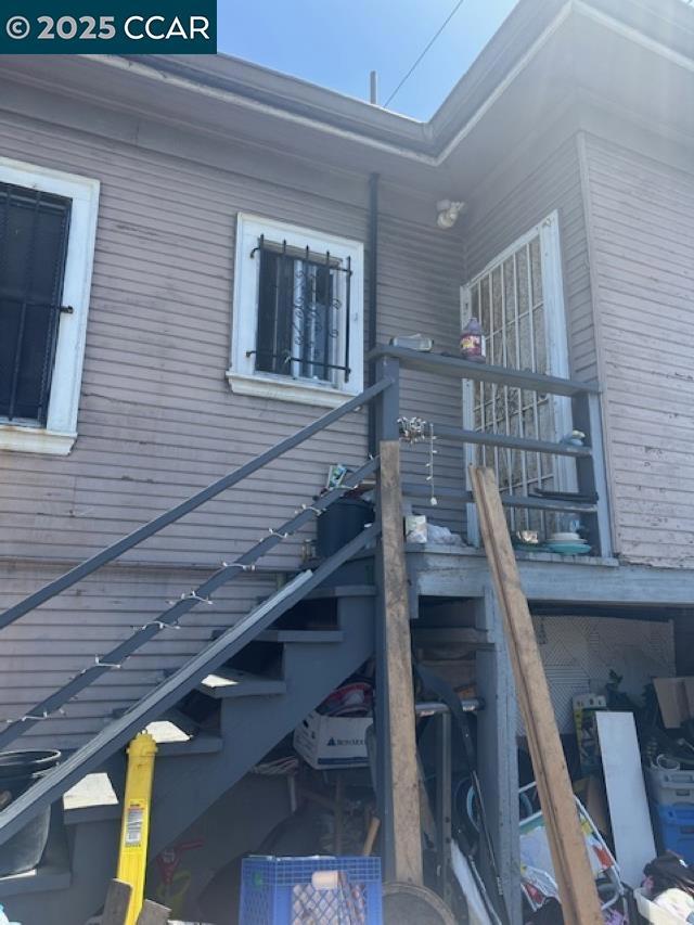 1201 41st Ave, Oakland CA: https://media.crmls.org/mediaz/2b7ff06f-d2e9-4757-a74e-8bde9764a283.jpg