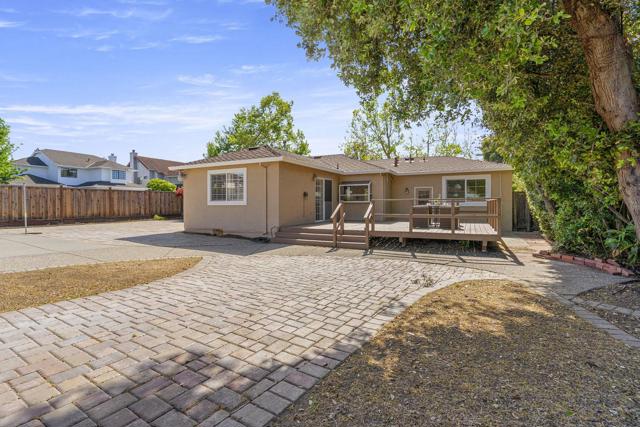 1394 Pauline Drive, Sunnyvale CA: https://media.crmls.org/mediaz/2b801adf-79cb-4f49-80d5-03a6d9108d73.jpg
