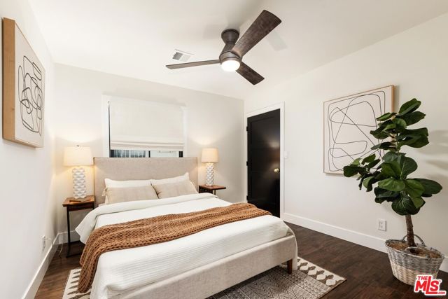 1225 S Cloverdale Avenue, Los Angeles CA: https://media.crmls.org/mediaz/2b8183b7-e3ed-491a-9de6-c8a9d667b1de.jpg