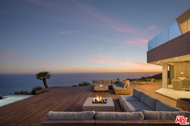 4310 Encinal Canyon Road, Malibu CA: https://media.crmls.org/mediaz/2b818fe9-ed37-49c5-a451-bce4c2259e90.jpg