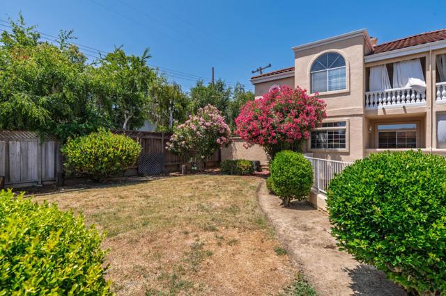 1114 S Winchester Boulevard, San Jose CA: https://media.crmls.org/mediaz/2b828e73-3f2c-41f4-b9d9-2fec5f35a379.jpg
