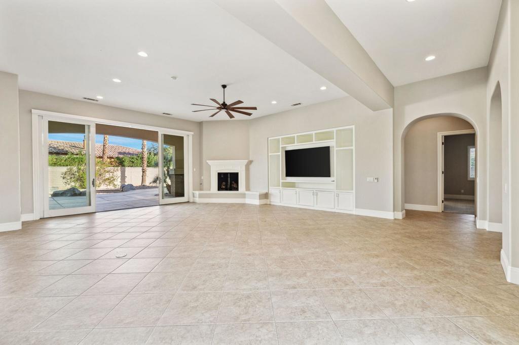 MLS #219137722DA image #20