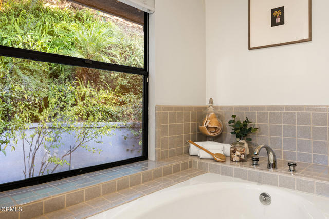 Detail Gallery Image 19 of 27 For 23 Hidden Valley Rd, Monrovia,  CA 91016 - 3 Beds | 2/1 Baths