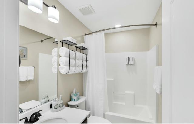 84131 Azzura Way, Indio CA: https://media.crmls.org/mediaz/2b82dc3e-9c1b-4a16-88b7-001441fdd059.jpg