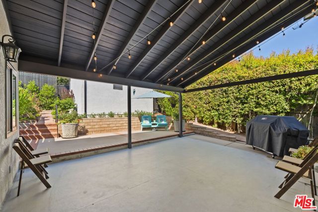 1517 Glendon Avenue, Los Angeles CA: https://media.crmls.org/mediaz/2b82ed4d-8fb0-4432-b892-d6f1495f34cc.jpg