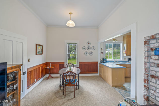 3781 N Highway 1, Albion CA: https://media.crmls.org/mediaz/2b836019-e7f4-4c54-8979-44ff936595e8.jpg