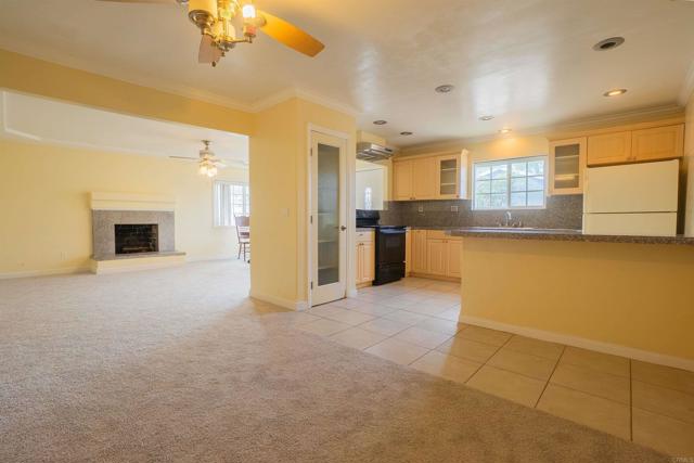 765 Elkwood Ave, Imperial Beach CA: https://media.crmls.org/mediaz/2b83db17-0878-4a7a-83d5-dab0d56a27e4.jpg