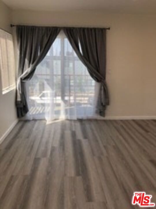 4980 Fir Street, Los Angeles CA: https://media.crmls.org/mediaz/2b843b1e-e894-477d-9b56-9e2d09e998d8.jpg