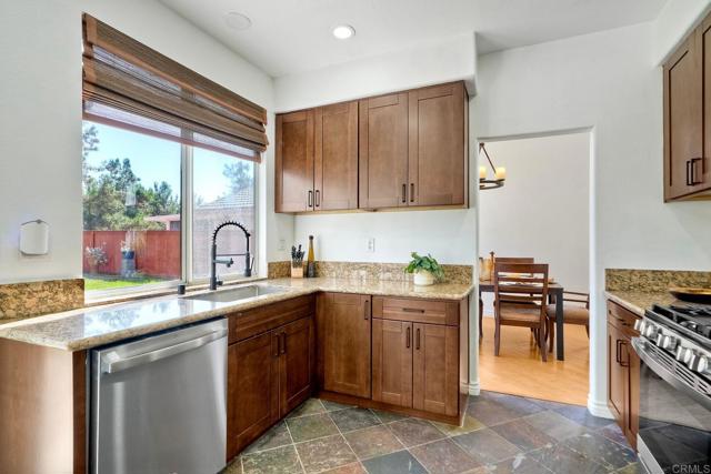 1025 Honeysuckle Drive, San Marcos CA: https://media.crmls.org/mediaz/2b846cc7-919d-4fbd-a2d2-81fd7fcbce42.jpg