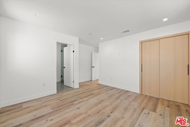 841 N Mccadden Pl, Los Angeles CA: https://media.crmls.org/mediaz/2b858311-d4a5-4af1-b59e-9cea2be564d6.jpg
