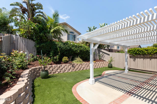 5247 San Francesca, Camarillo CA: https://media.crmls.org/mediaz/2b86a9f1-b999-4e3b-b243-df3c30ca19dd.jpg