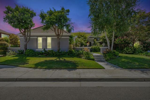 19087 Ravenswood Court, Morgan Hill CA: https://media.crmls.org/mediaz/2b86c28d-ebe8-4bd3-9404-072a7c39cb03.jpg