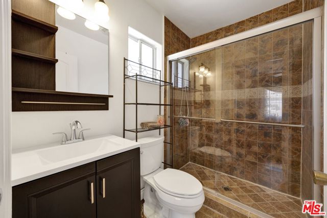 10109 Gloria Avenue, North Hills CA: https://media.crmls.org/mediaz/2b876209-6bbc-4c11-bf34-fceac20b518f.jpg