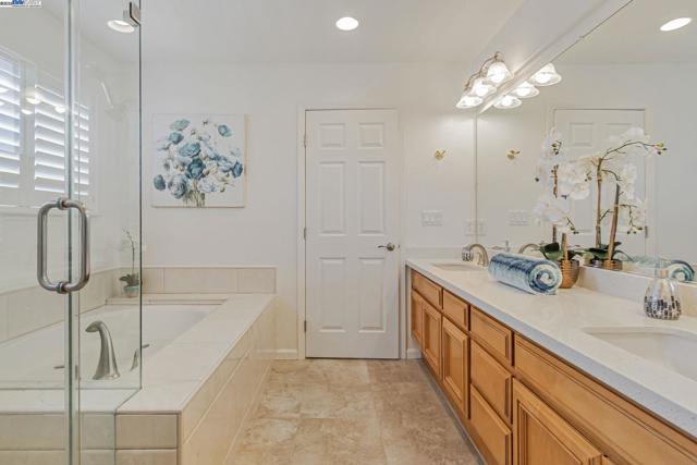 1657 Via Cortina, San Jose CA: https://media.crmls.org/mediaz/2b8822ad-0395-435e-ac86-2fae1fadcdc0.jpg
