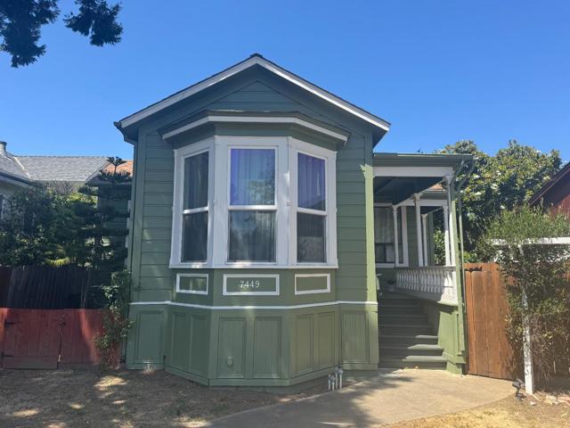 7449 Church Street, Gilroy CA: https://media.crmls.org/mediaz/2b8836b9-236f-4882-82fd-1e9b4ebd799d.jpg